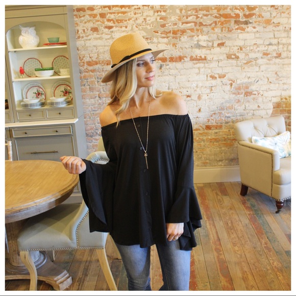 ✨LAST ONE ✨ off shoulder bell sleeve button down - Picture 2 of 6